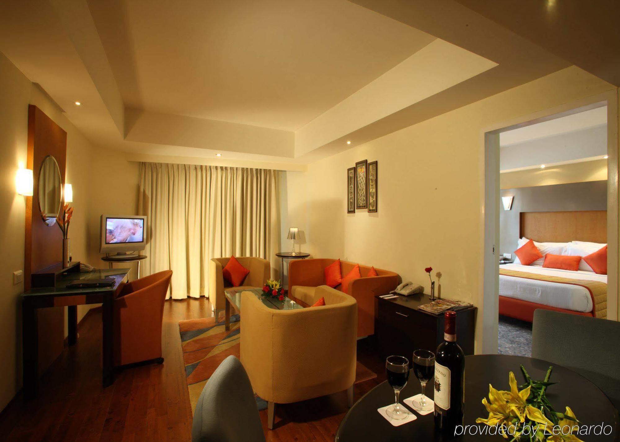 The Golkonda Hotel Χιντεραμπάντ Δωμάτιο φωτογραφία