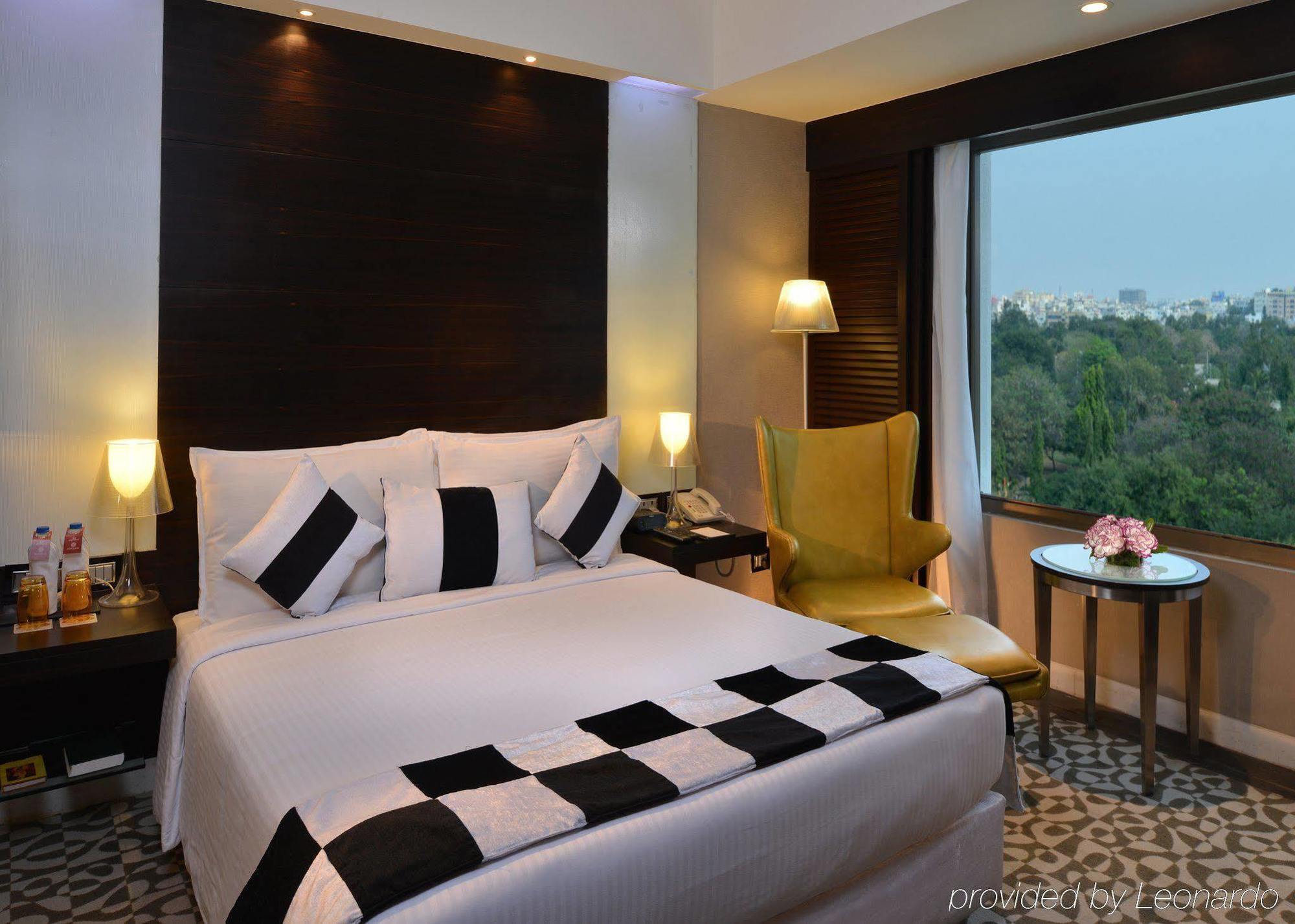 The Golkonda Hotel Χιντεραμπάντ Δωμάτιο φωτογραφία